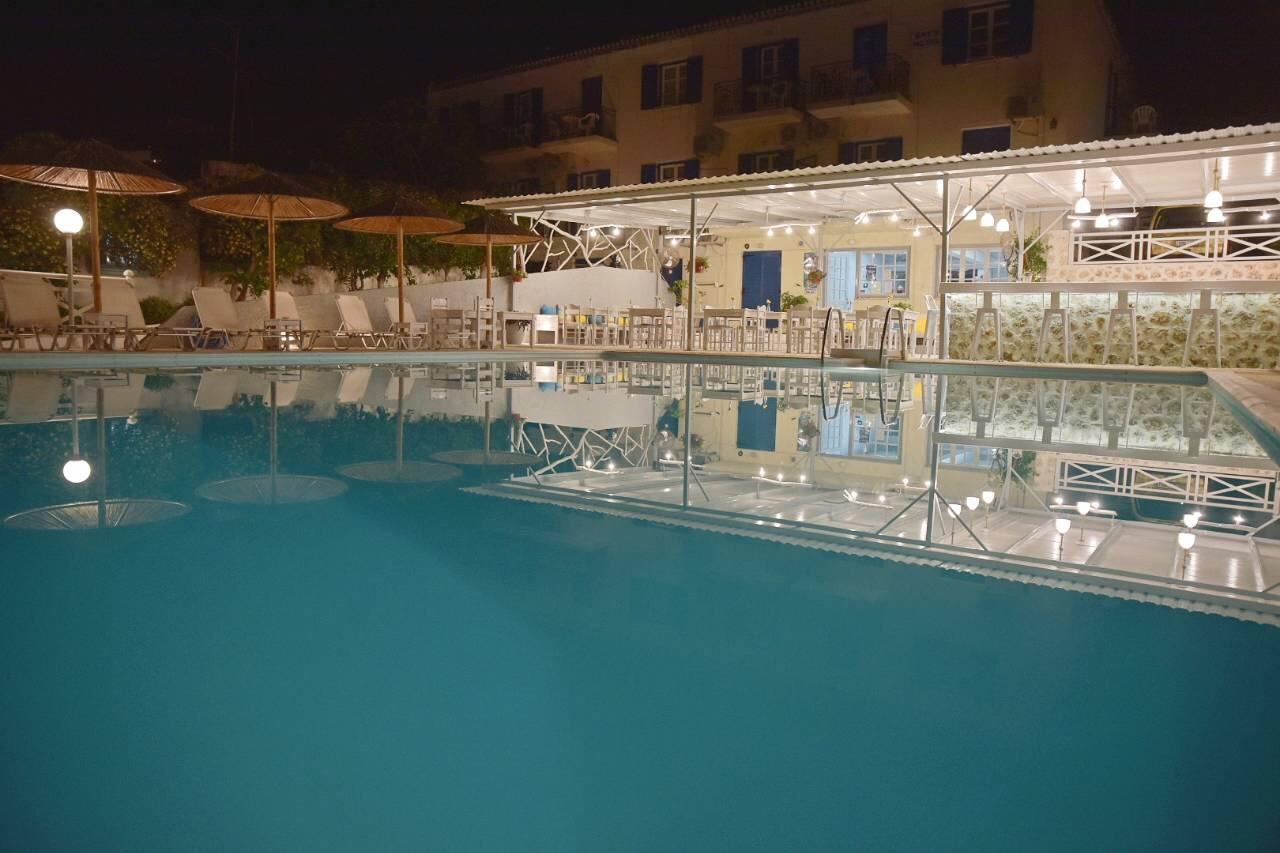 Bay'S Aparthotel Spétses Exterior foto